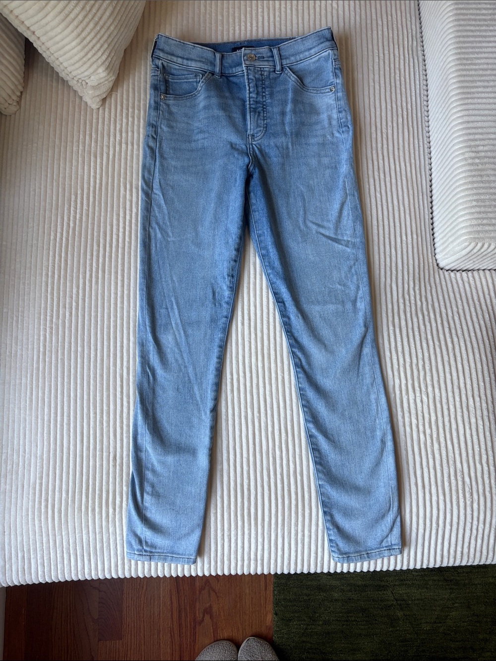 Express Skinny Jeans in Light Blue Denim